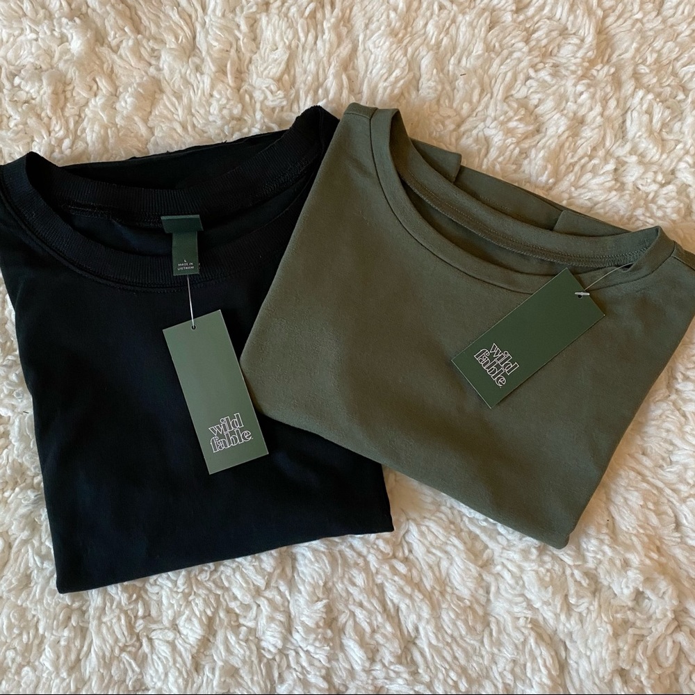 Womens Short Sleeve cropped Tshirts (large) 2 Pack